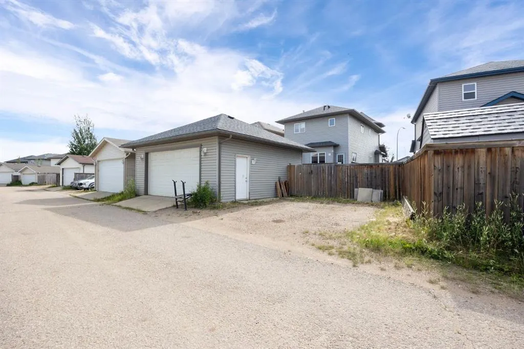 136 Coyote Crescent