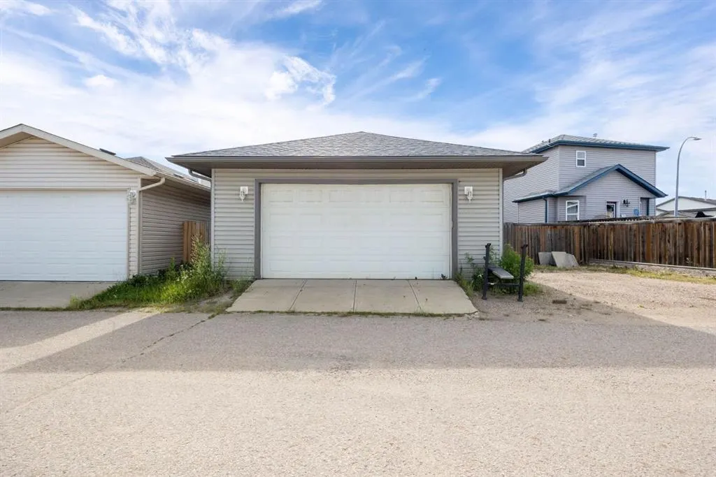 136 Coyote Crescent