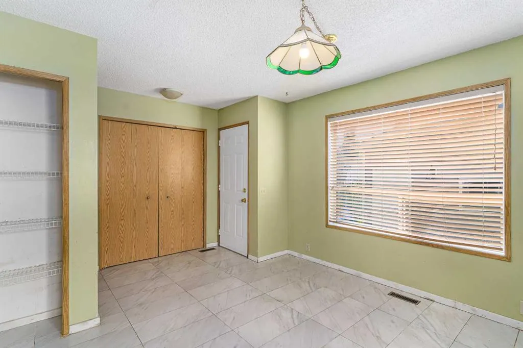 51 Martinridge Grove NE
