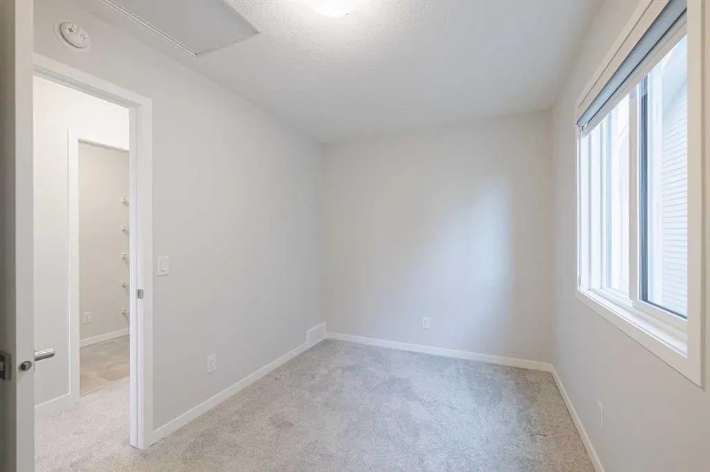 120 Edith Place NW