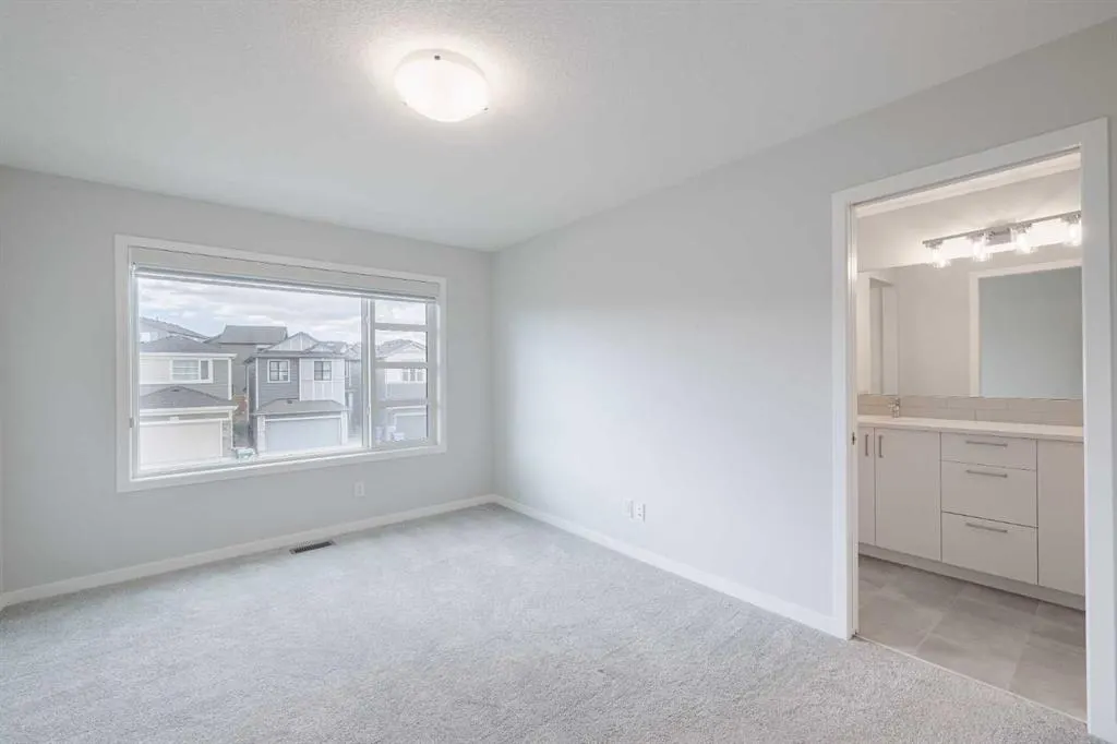 120 Edith Place NW