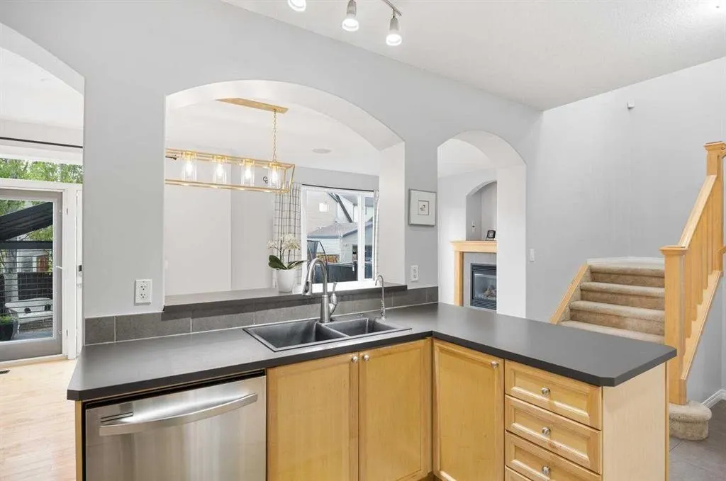 95 Copperstone Boulevard SE