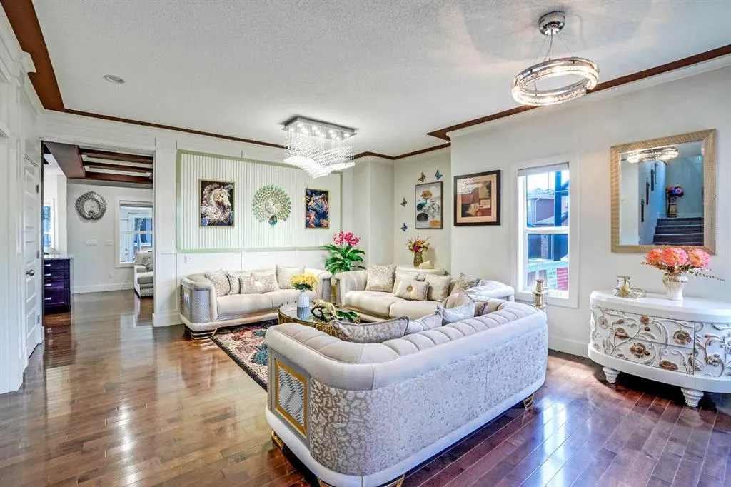 3 Taralake Mews NE