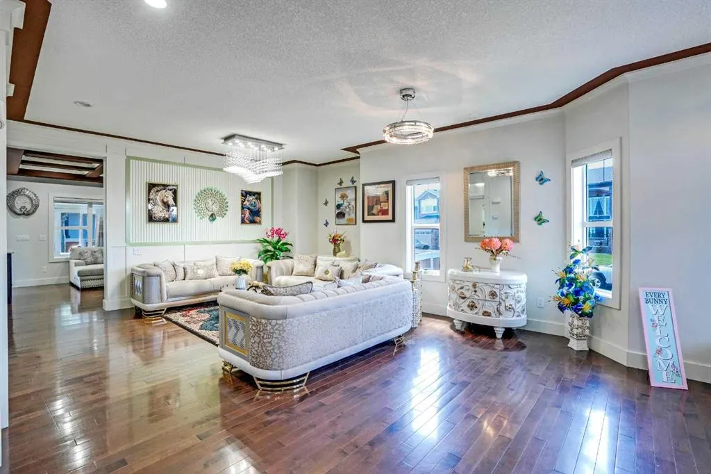 3 Taralake Mews NE