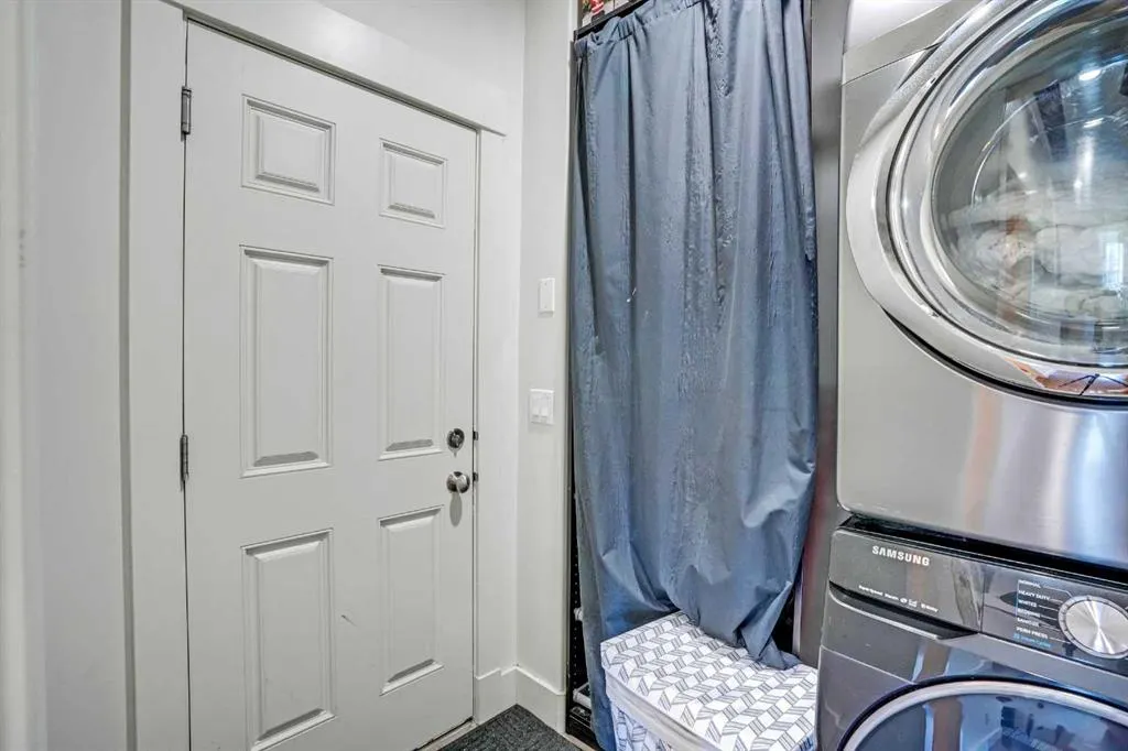 3 Taralake Mews NE