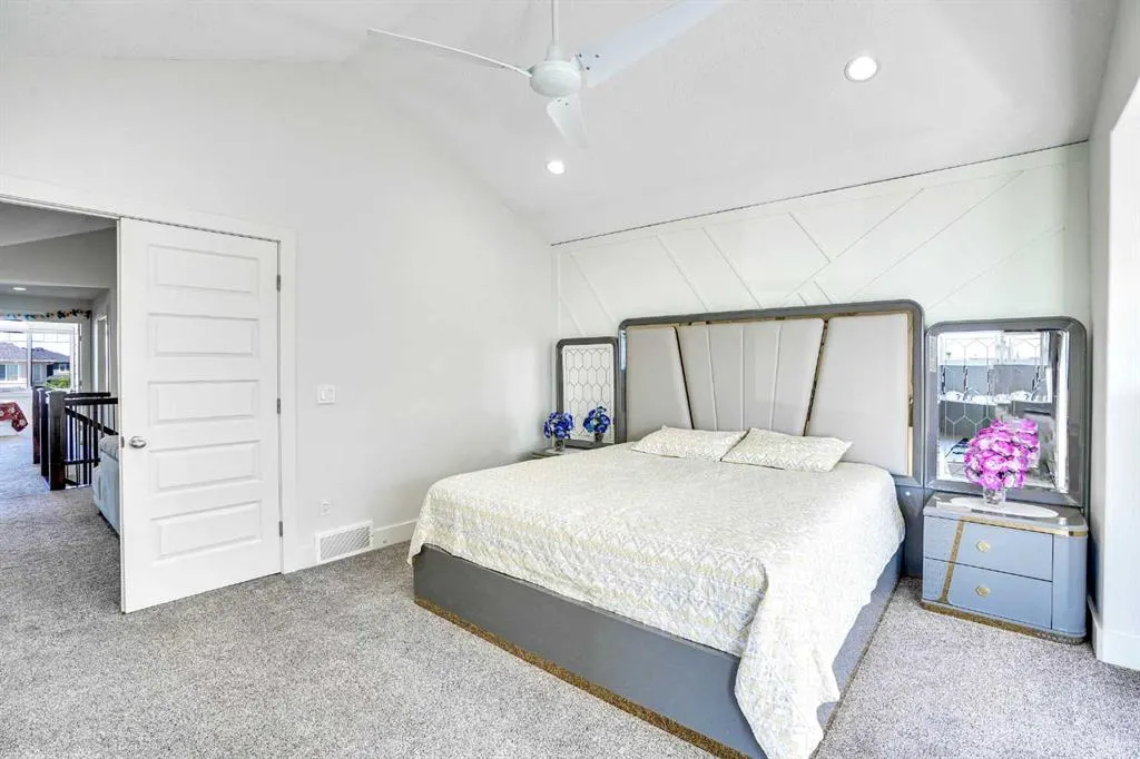 3 Taralake Mews NE
