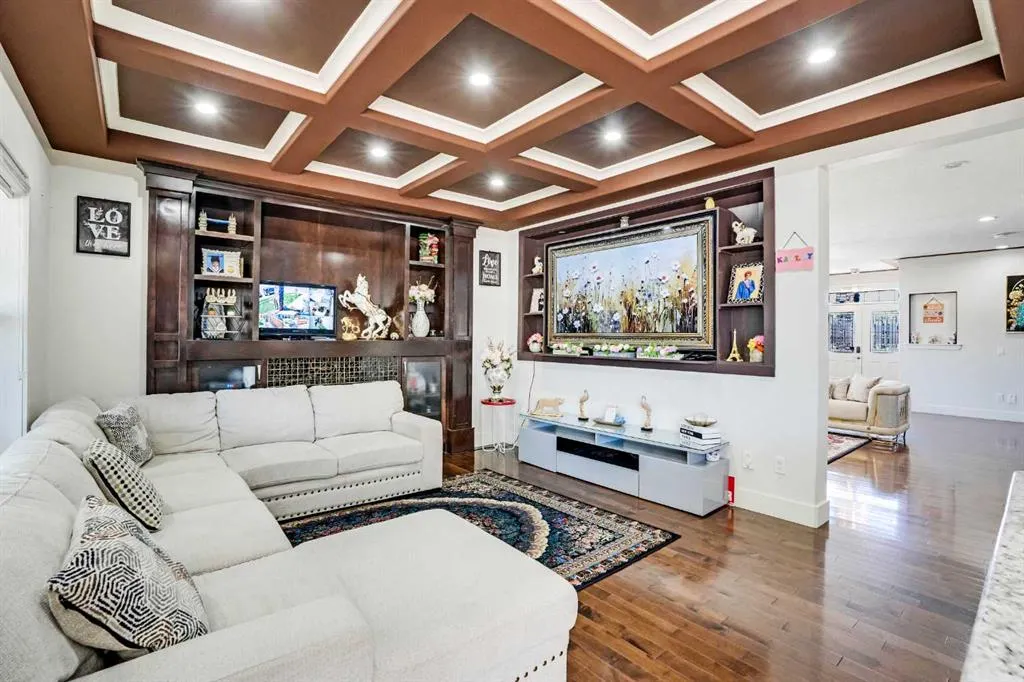 3 Taralake Mews NE