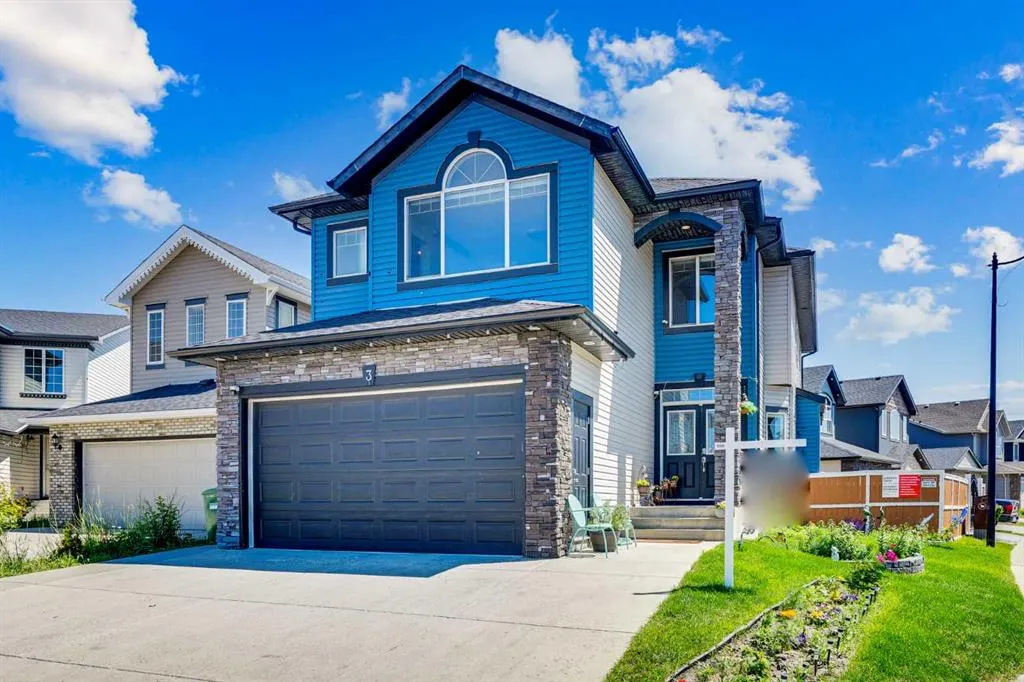 3 Taralake Mews NE