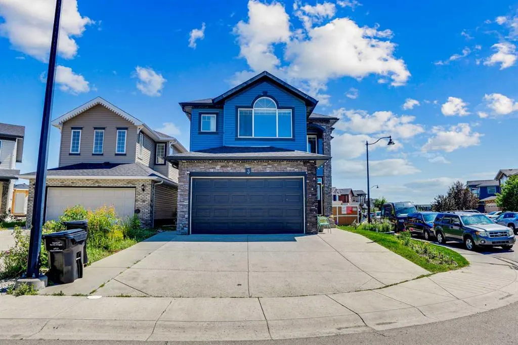 3 Taralake Mews NE