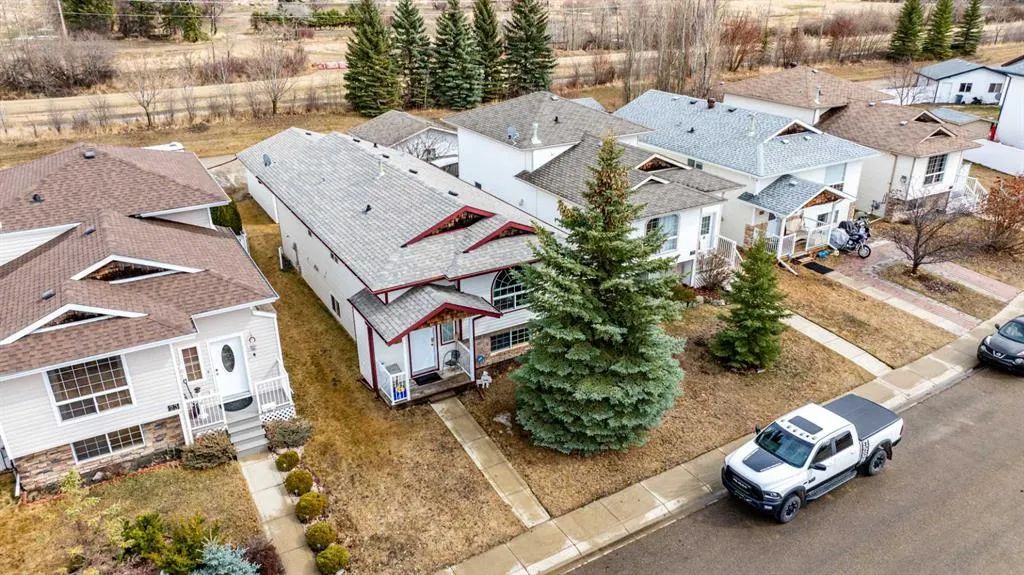 21 Ralston Crescent