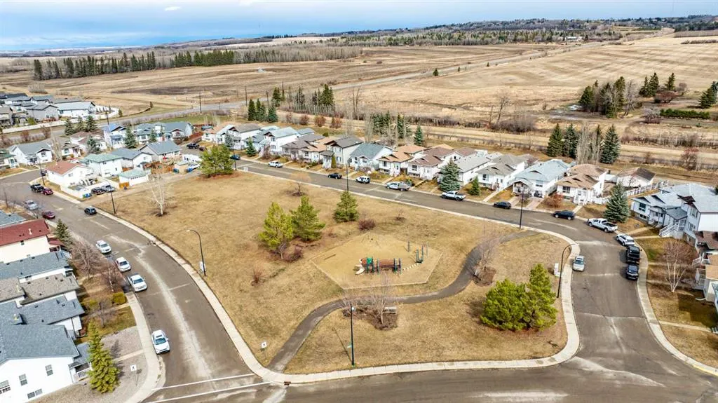 21 Ralston Crescent