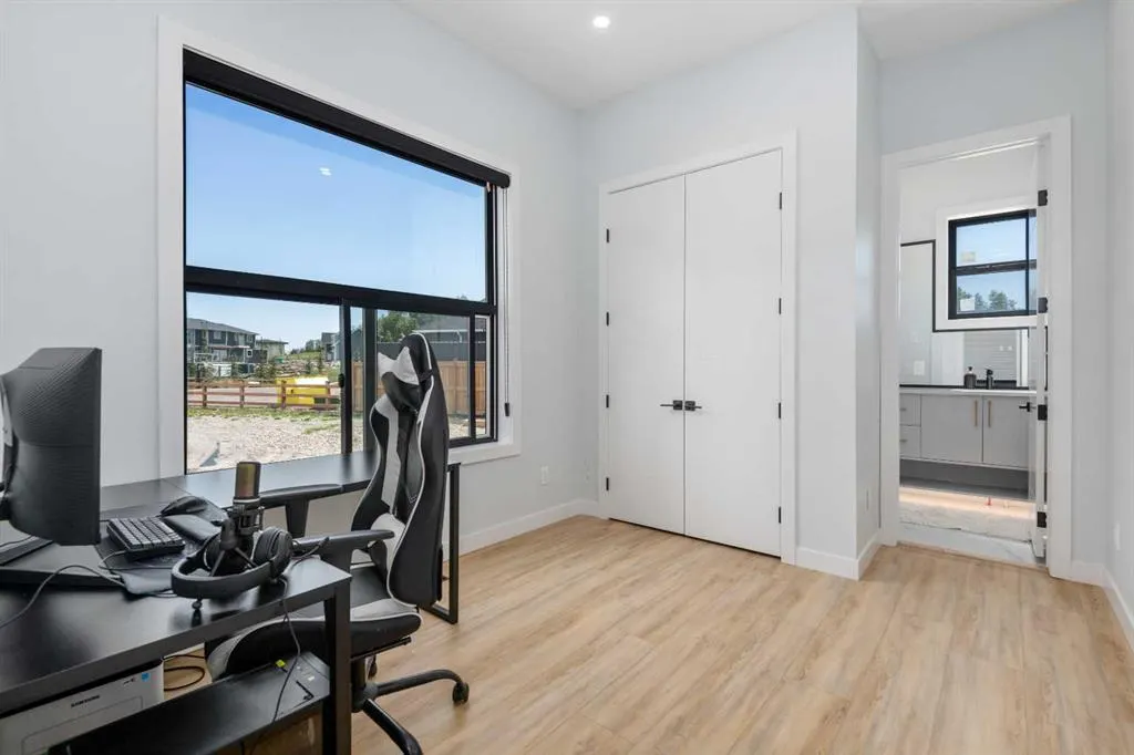 13 Calterra Court
