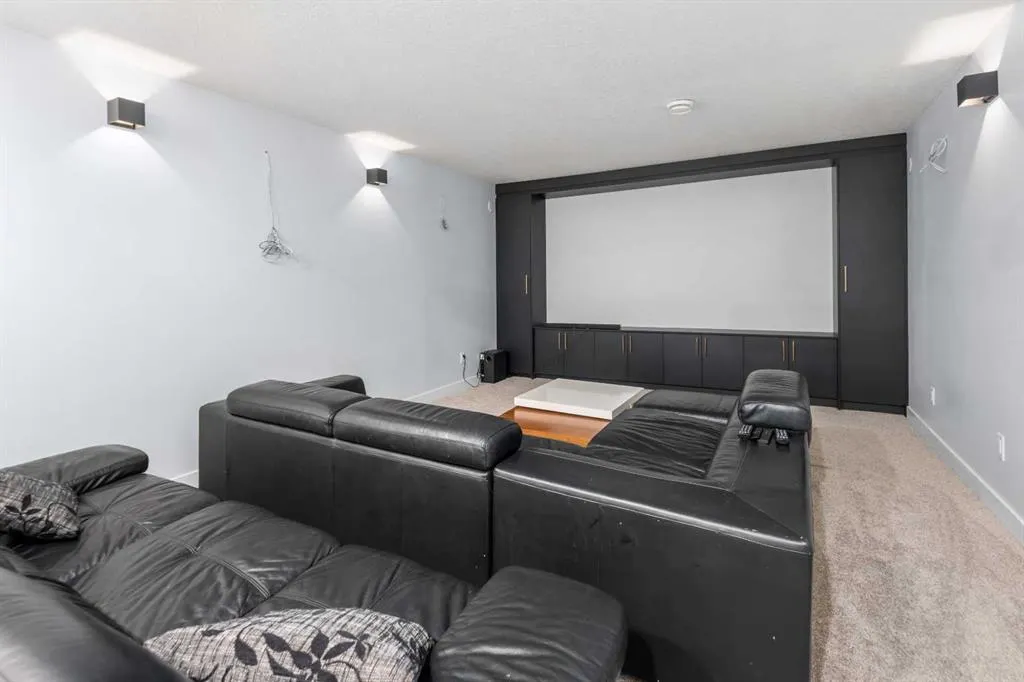 13 Calterra Court