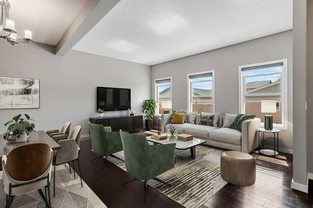 17 Skyview Point Common NE