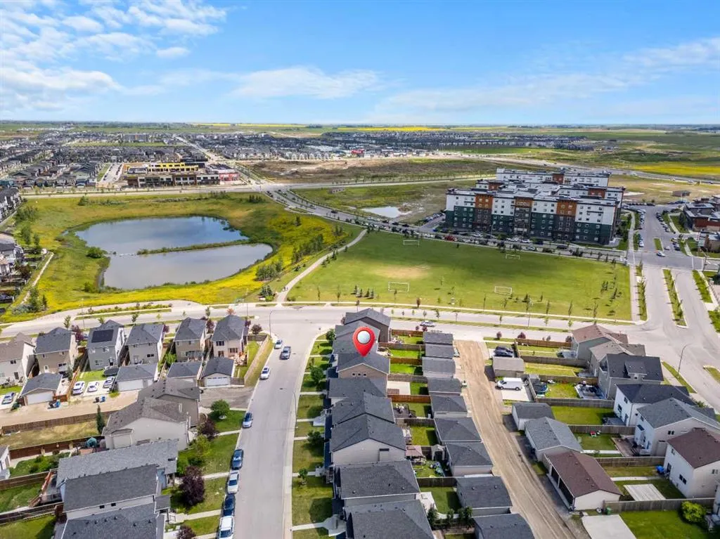 17 Skyview Point Common NE