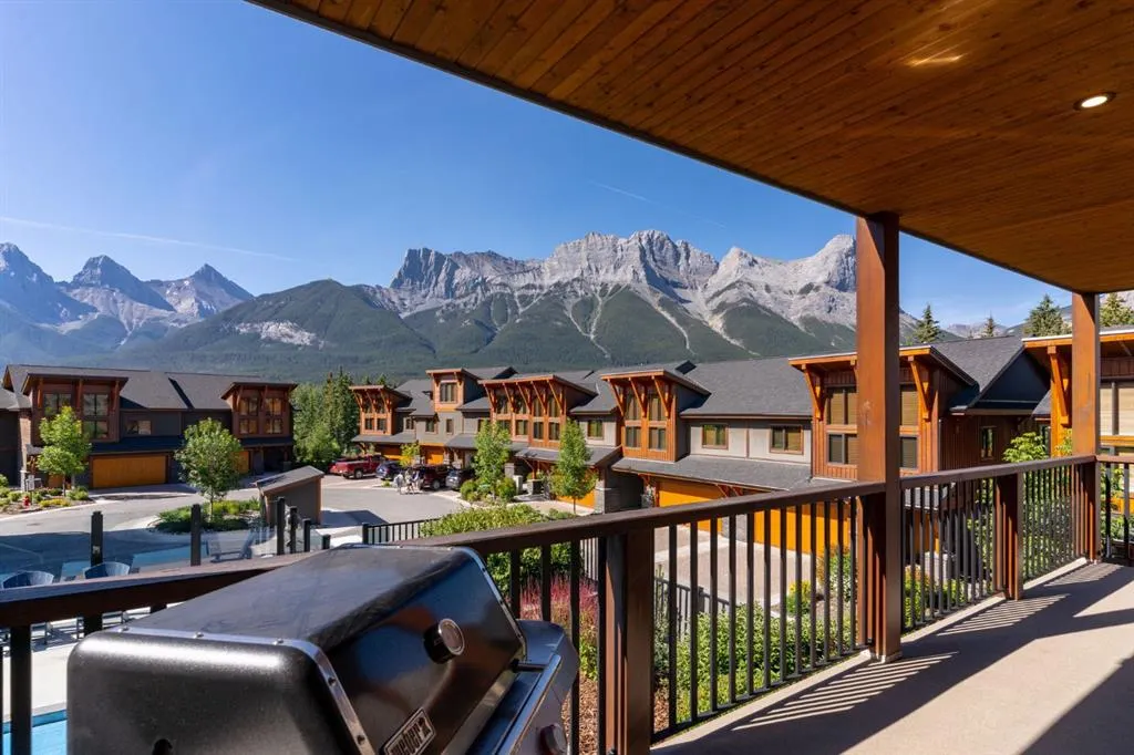 1105 Spring Creek Drive, #208
