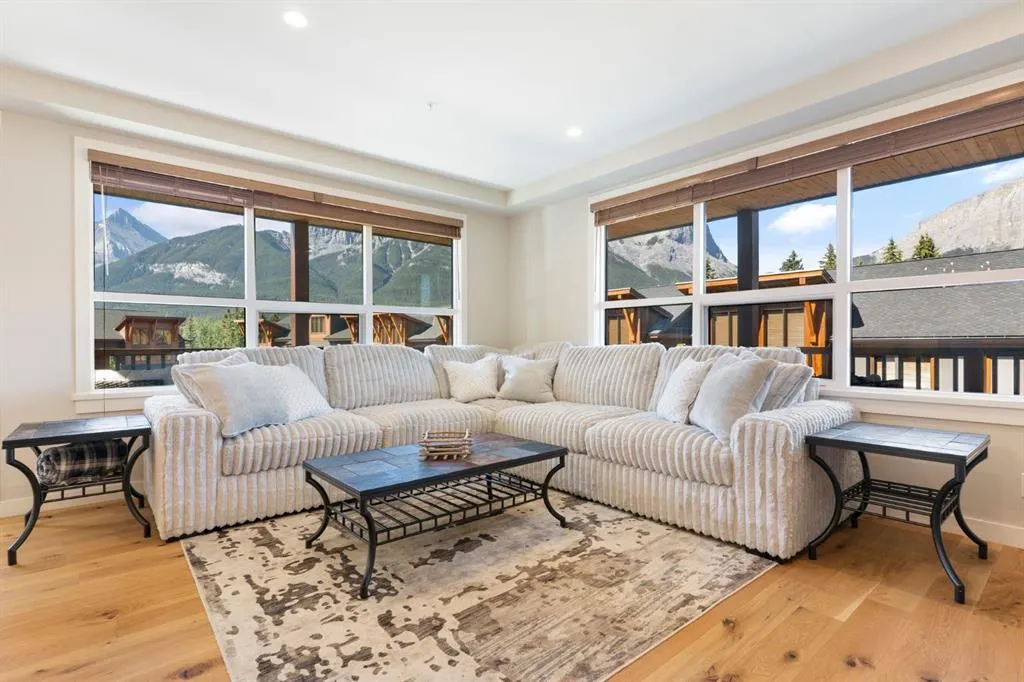 1105 Spring Creek Drive, #208