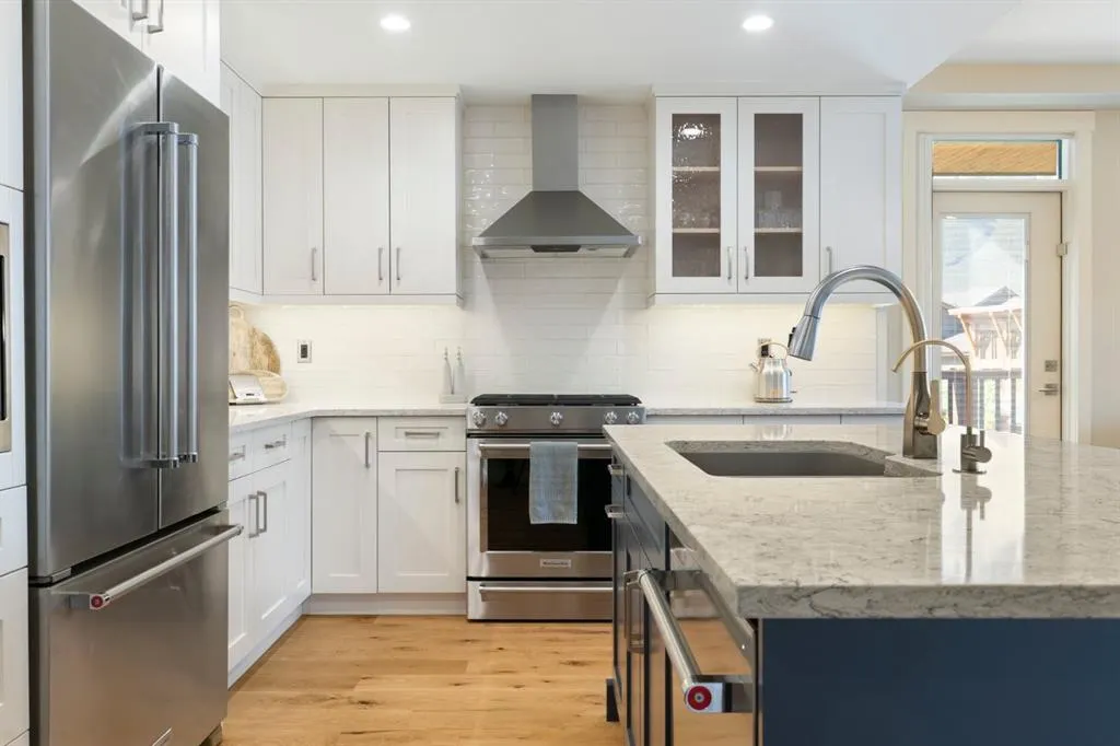 1105 Spring Creek Drive, #208