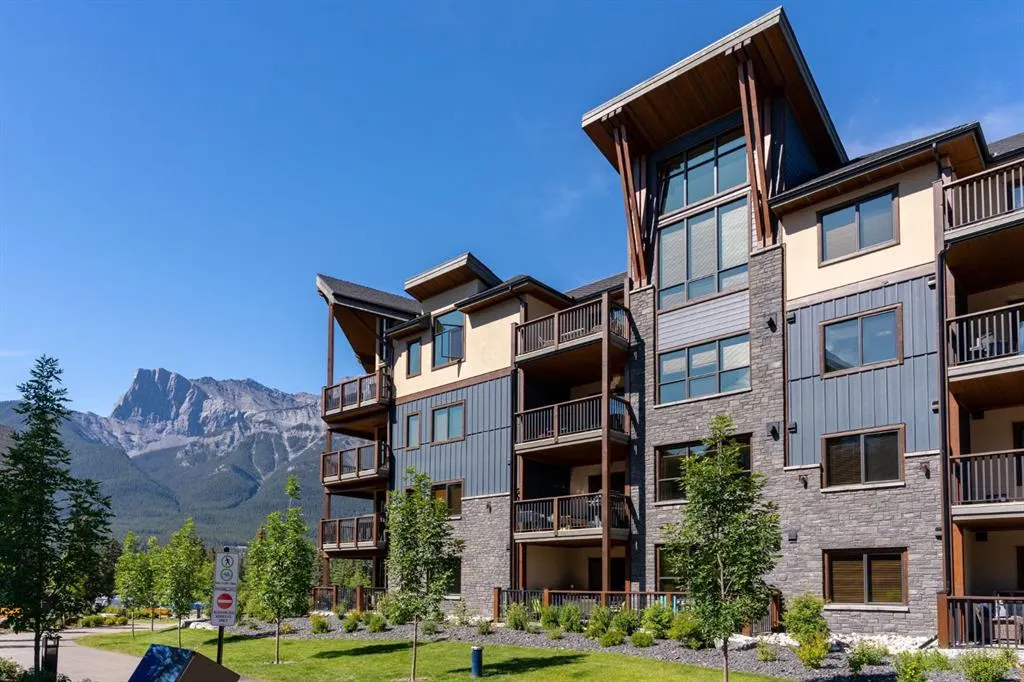 1105 Spring Creek Drive, #208