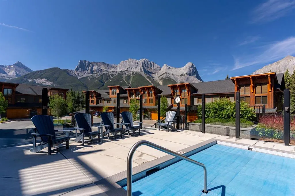 1105 Spring Creek Drive, #208