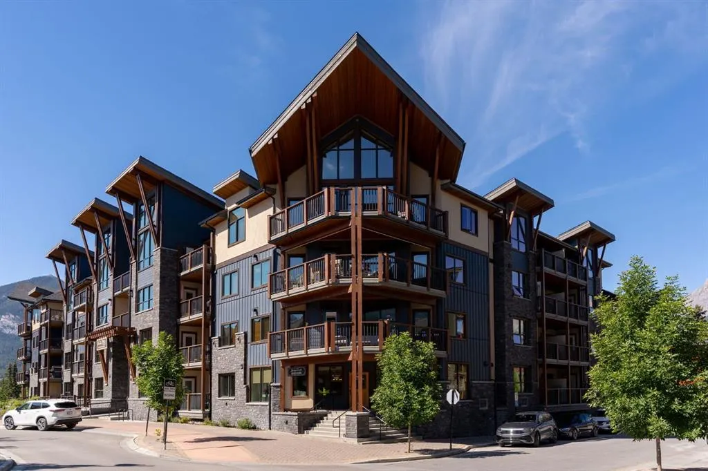 1105 Spring Creek Drive, #208