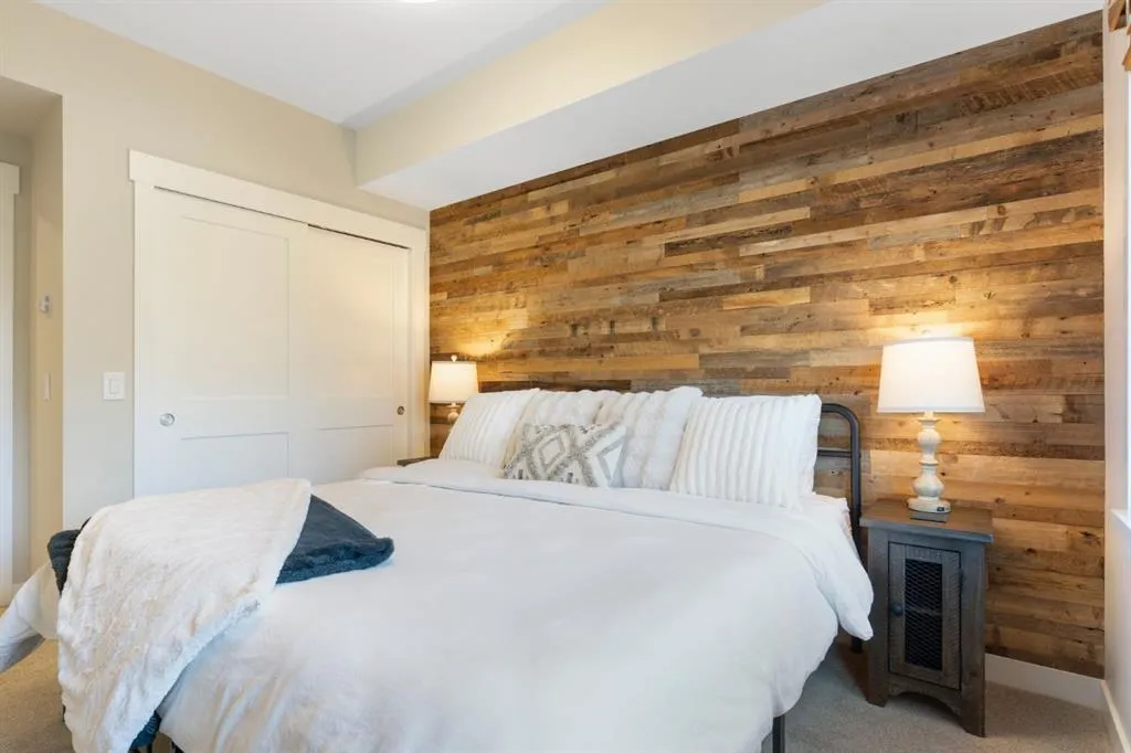 1105 Spring Creek Drive, #208
