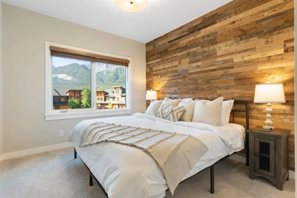 1105 Spring Creek Drive, #208