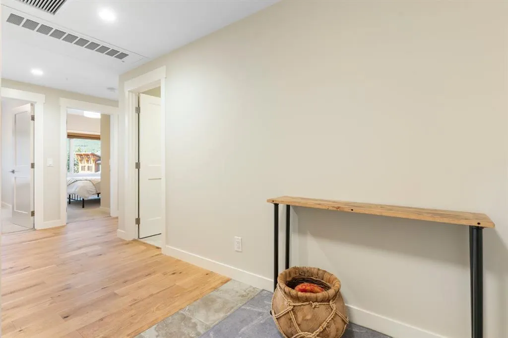 1105 Spring Creek Drive, #208