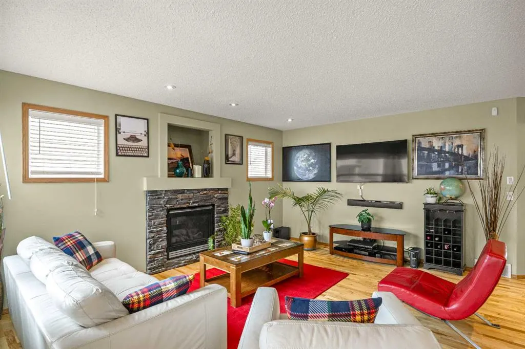 52 Panatella Gate NW