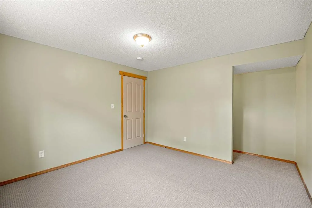 52 Panatella Gate NW