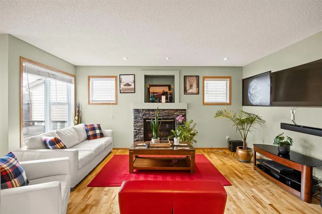 52 Panatella Gate NW