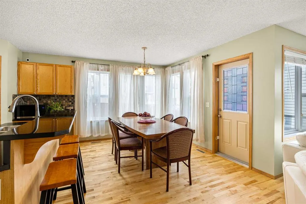 52 Panatella Gate NW