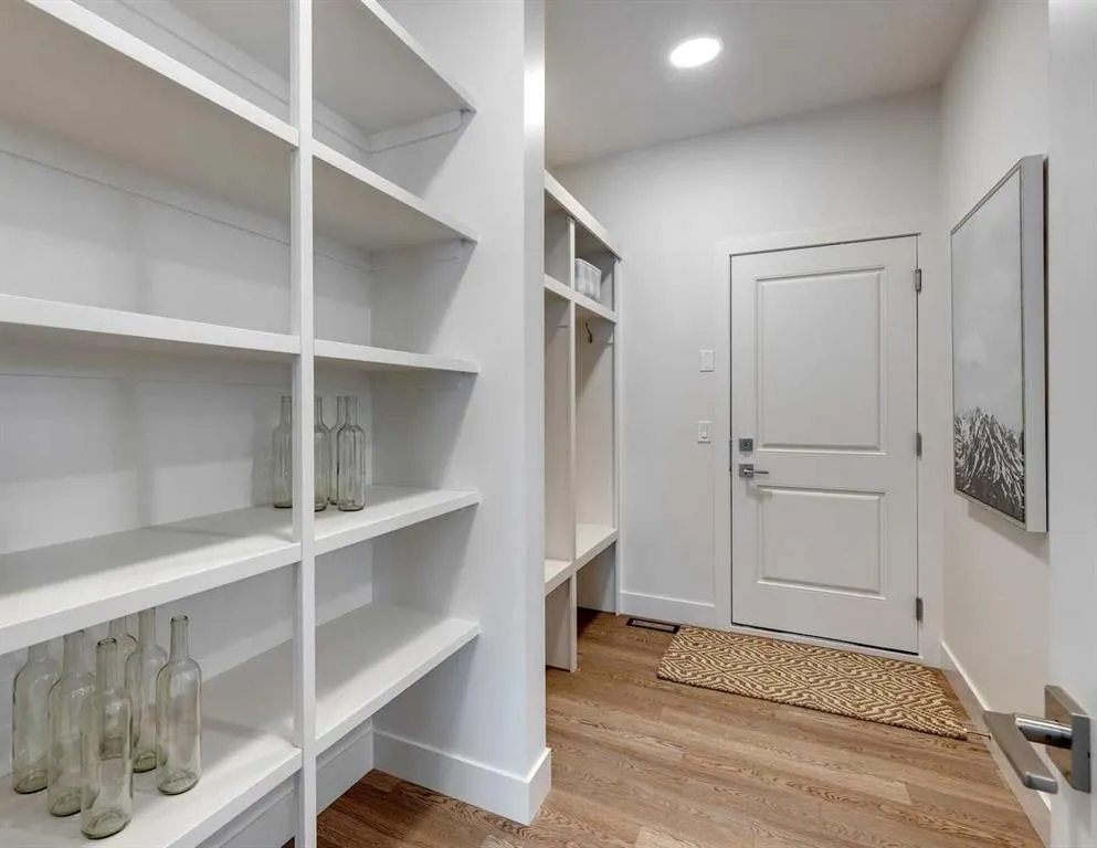 483 Rivercrest View