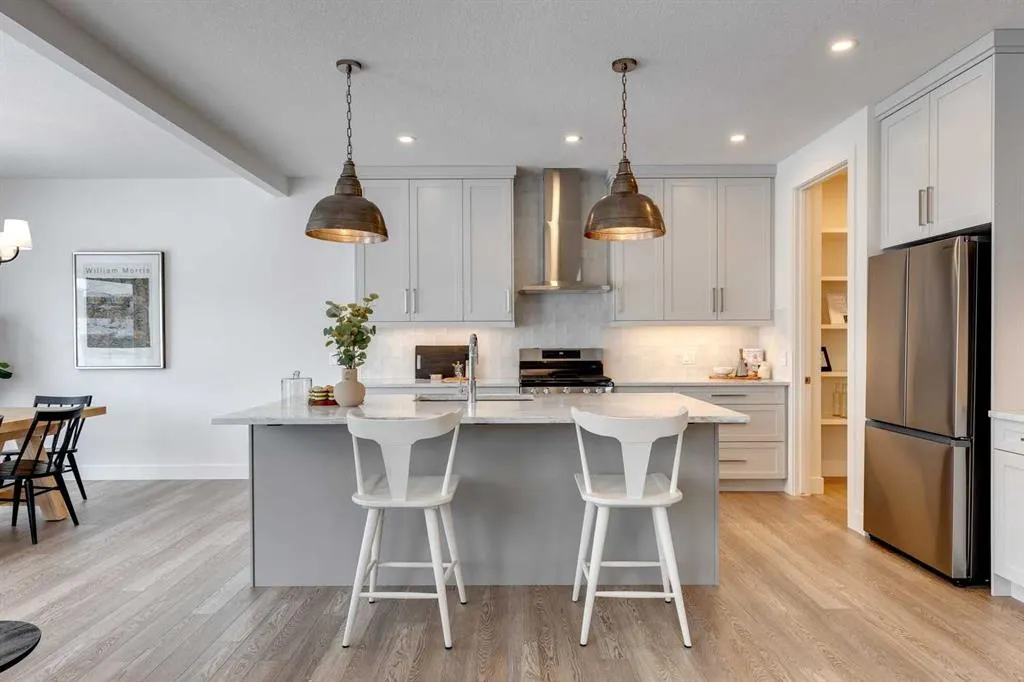 483 Rivercrest View