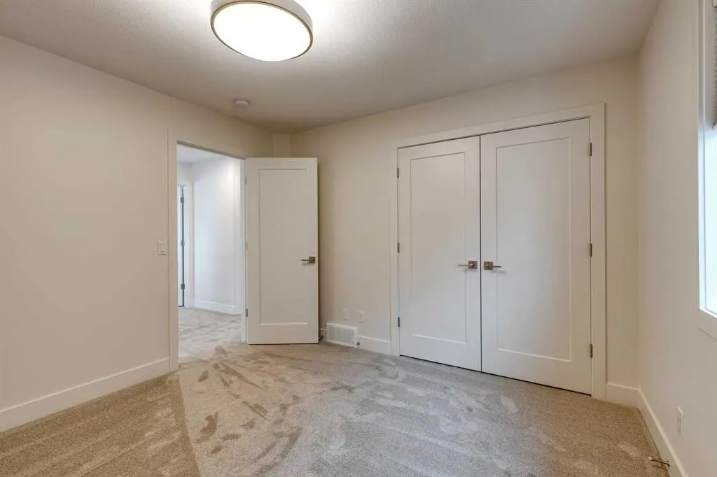 483 Rivercrest View