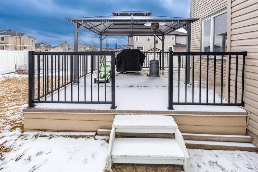 134 skyview ranch Street NE