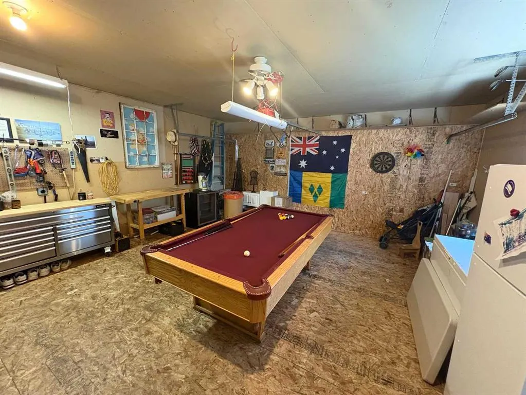 167 Mt Rundle Road W