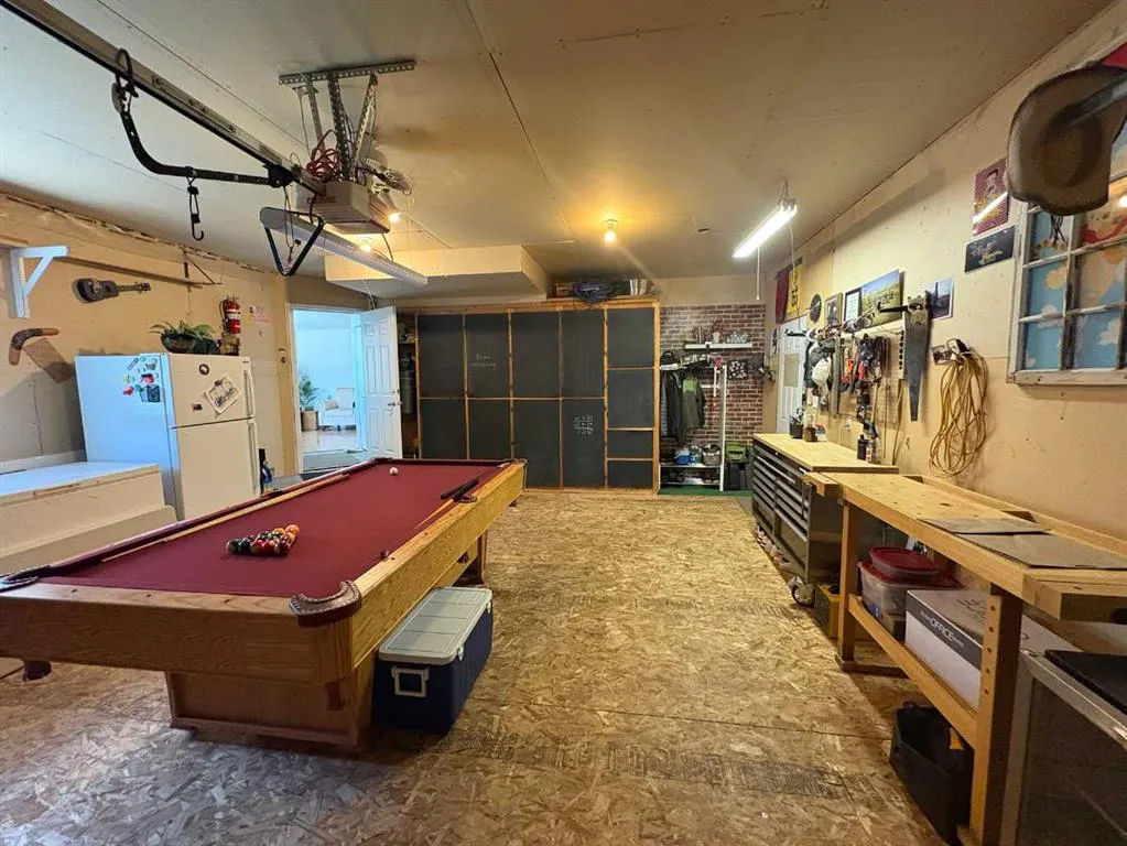 167 Mt Rundle Road W