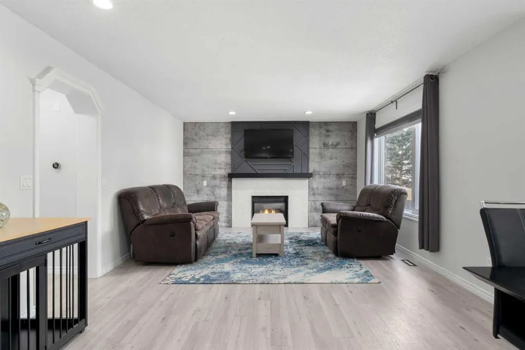 450 Cimarron Circle