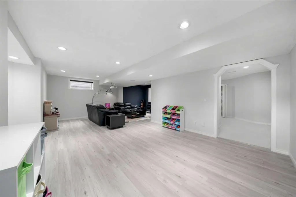 450 Cimarron Circle