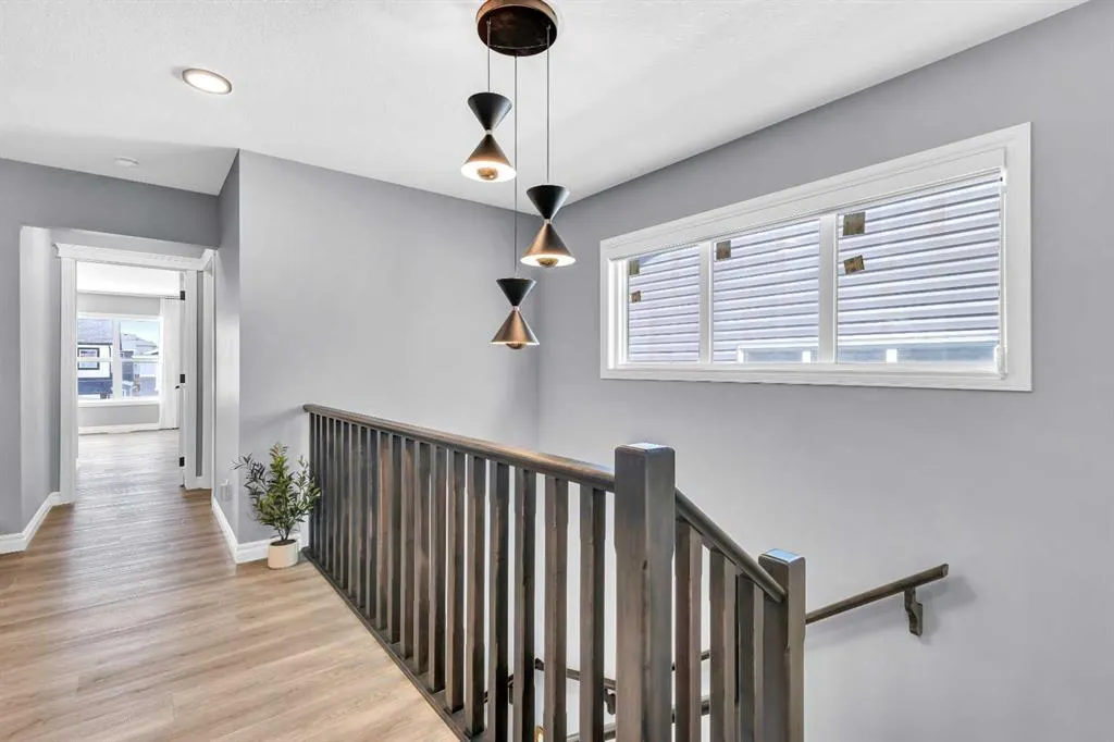 21 Ambleside Crescent NW