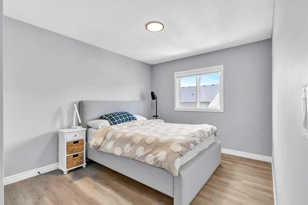 21 Ambleside Crescent NW