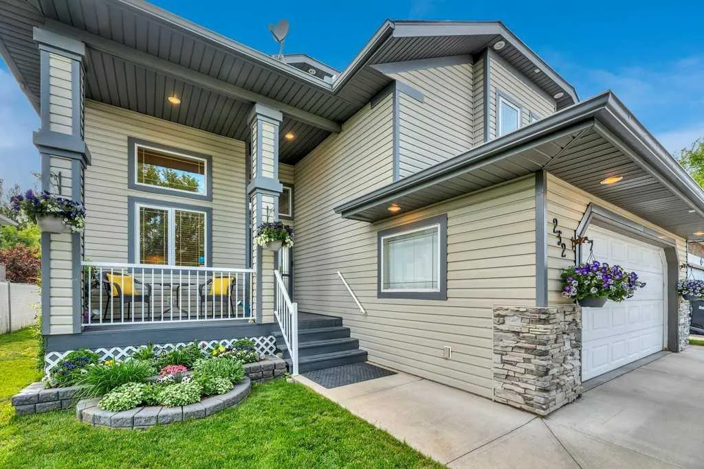 252 Cambridge Crescent