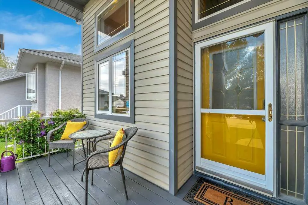 252 Cambridge Crescent