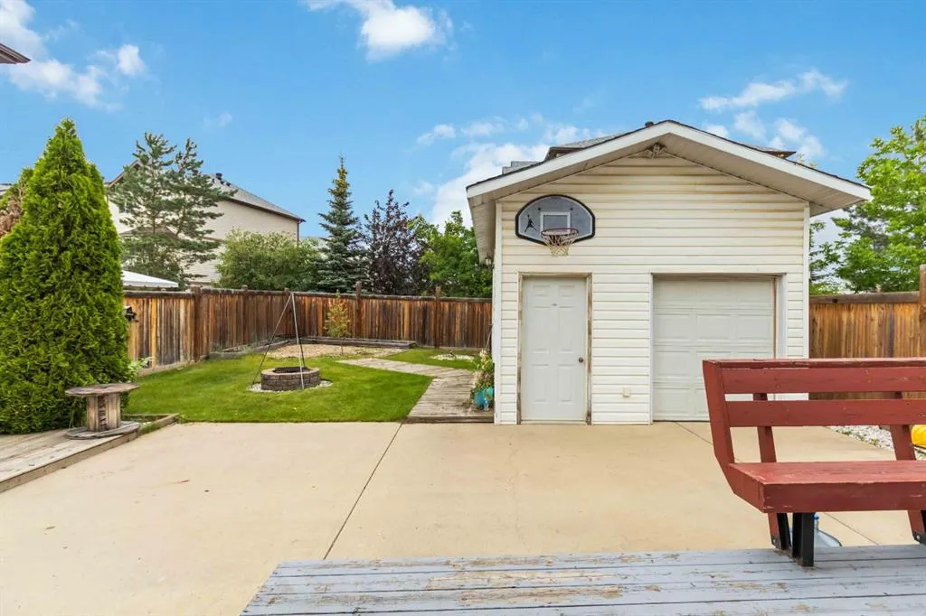 107 Lazarde Place