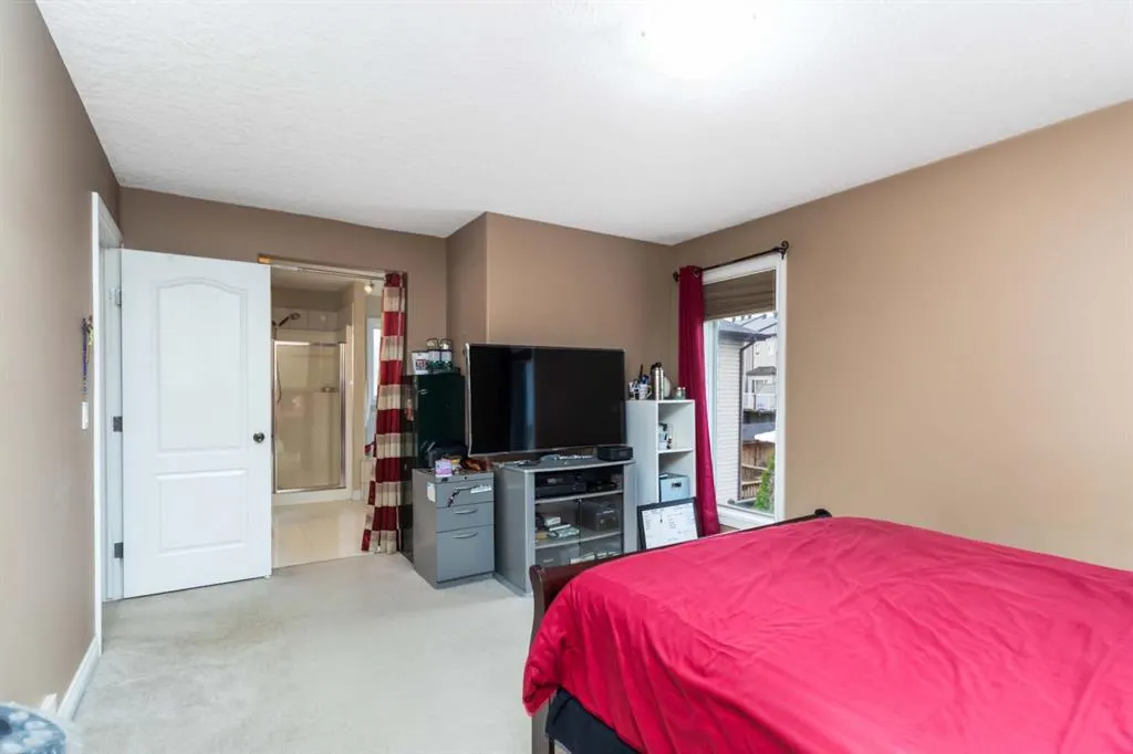 107 Lazarde Place