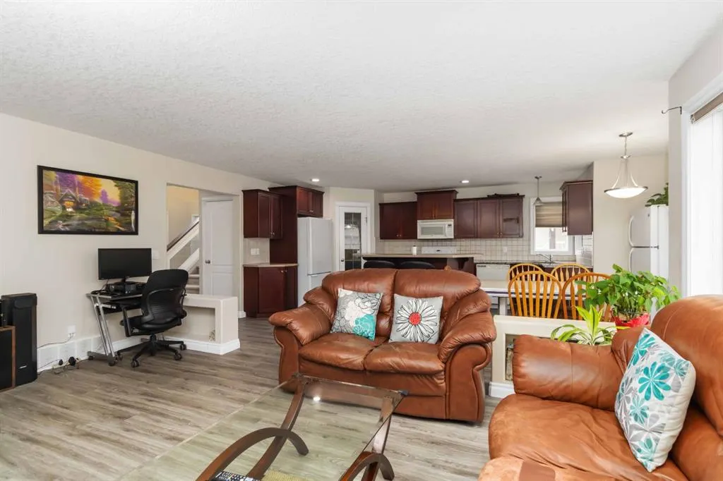 107 Lazarde Place