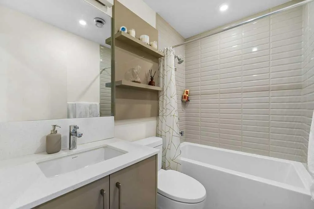 301 10 Street NW, #305