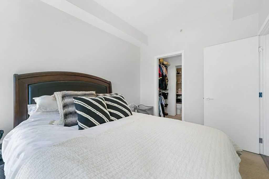 301 10 Street NW, #305