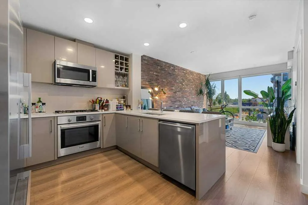 301 10 Street NW, #305